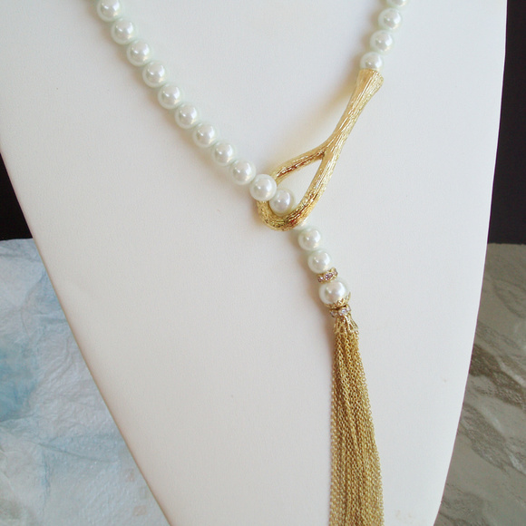 Pearl Lariat Necklace - Picture 2 of 3